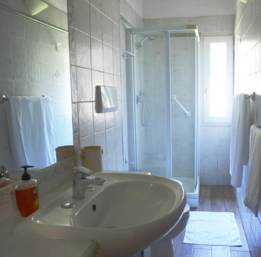 Calipso House - Posto Auto Gratuito Apartment Porto Santo Stefano  Bagian luar foto